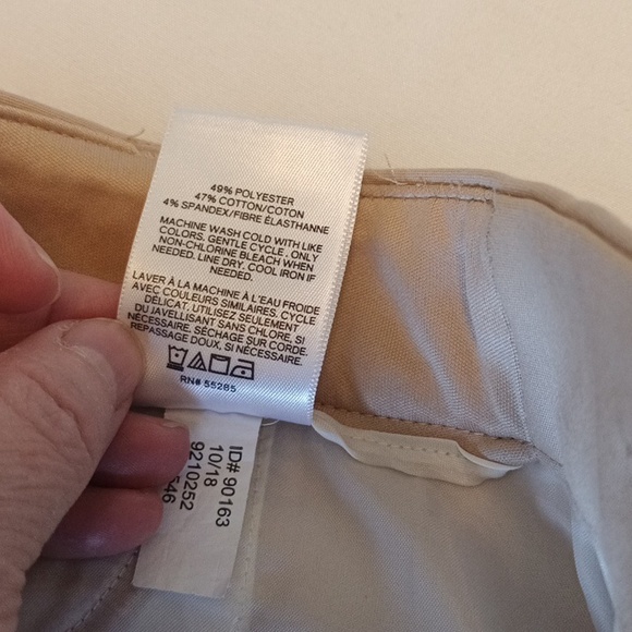 Express Columnist Barely Boot Low Rise Pants. Stretchy Size 6 Short - Picture 5 of 5